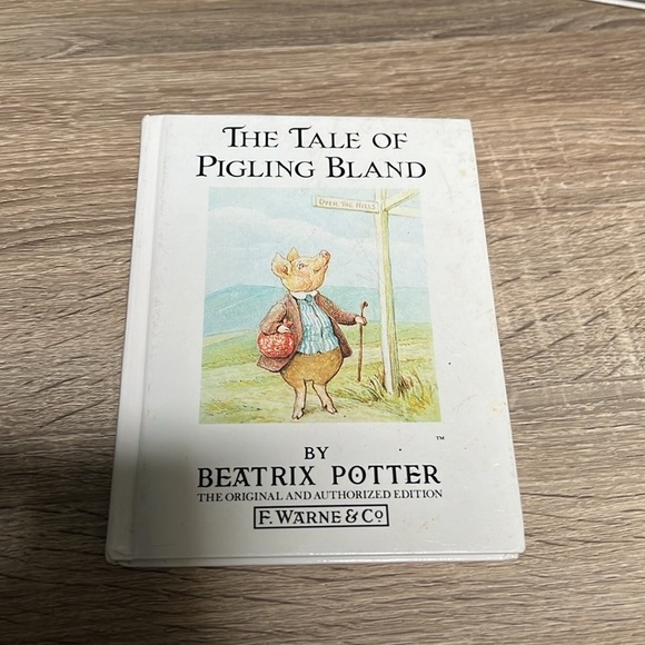 9 Beatrix Potter Books - Picture 10 of 11